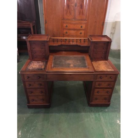 Antiker viktorianischer Mahagoni Pedestal Schreibtisch englisch 1850