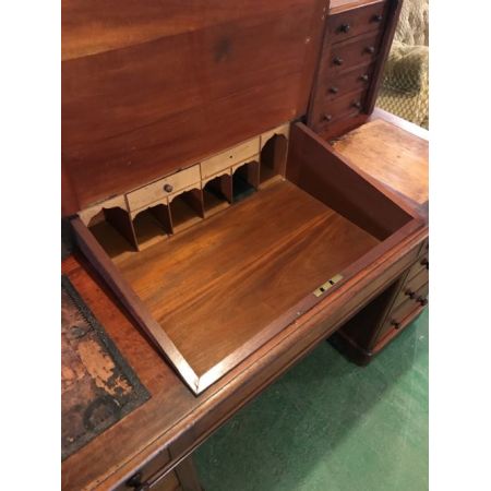 Antiker viktorianischer Mahagoni Pedestal Schreibtisch englisch 1850