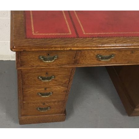 Antiker viktorianischer Pedestal Schreibtisch Eiche englisch 1850