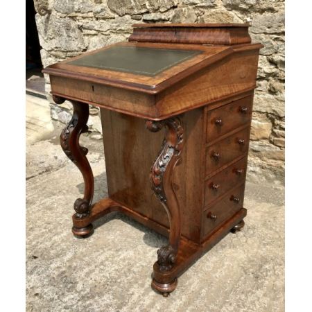 Antiker viktorianischer Grat Nussbaum Davenport Sekretär aus der Mitte des 19. JH.