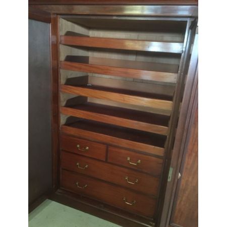 Großer original antiker Mahagoni Kleiderschrank englisch 1850