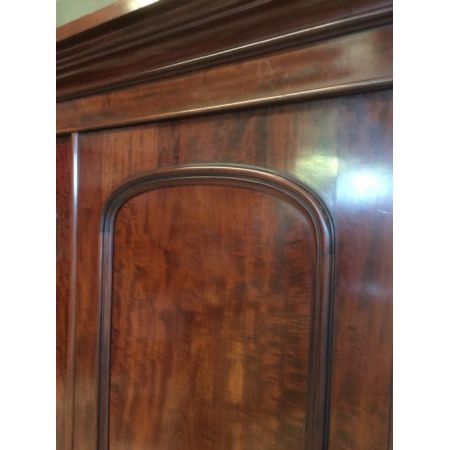 Großer original antiker Mahagoni Kleiderschrank englisch 1850