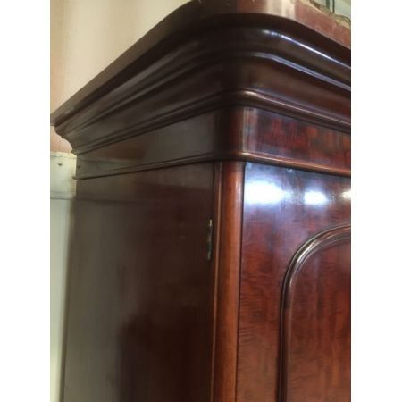 Großer original antiker Mahagoni Kleiderschrank englisch 1850