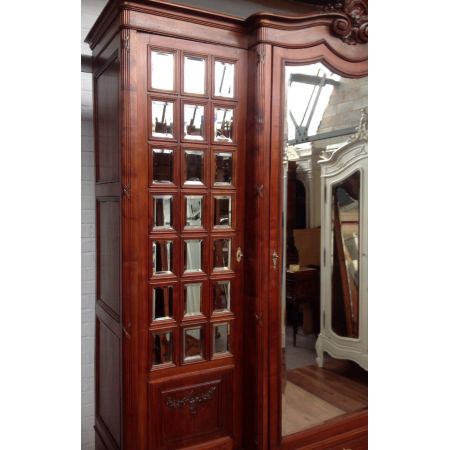 Großer original antiker Nussbaum Kleiderschrank französisch 1890