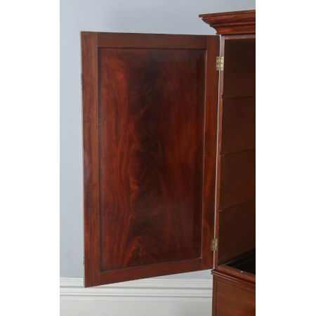 Georgianischer Linen Press Kleiderschrank Mahagoni englisch 1810