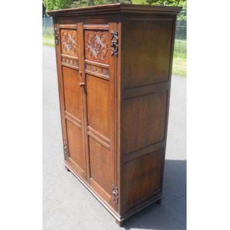 Toller original antiker Jakobinischer Kleiderschrank getäfelt Eiche 1920