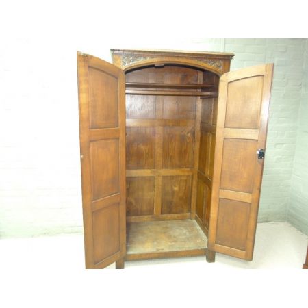 Schöner original antiker Kleiderschrank Eiche englisch 1840