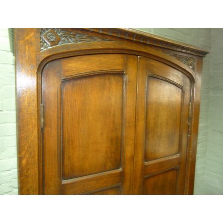 Schöner original antiker Kleiderschrank Eiche englisch 1840