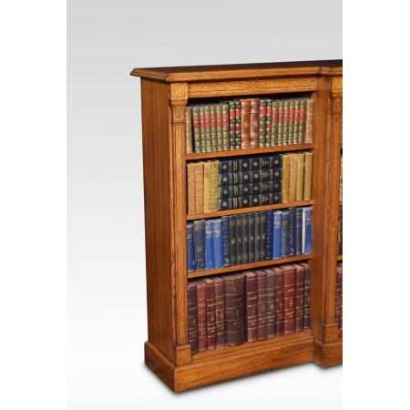 Gotischer original antiker Breakfront Bücherschrank englisch 1840