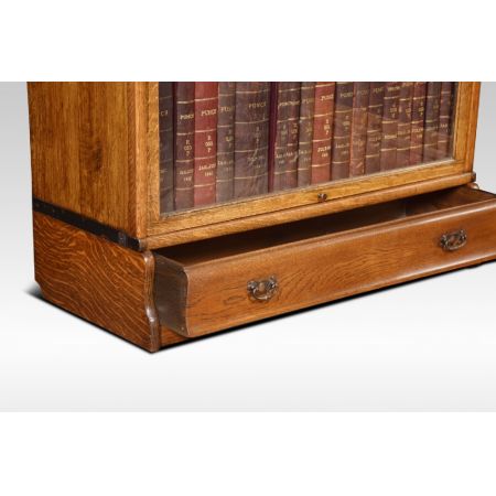 Zwei feine original antike Eichen Globe Wernicke Bücherschränke 1900