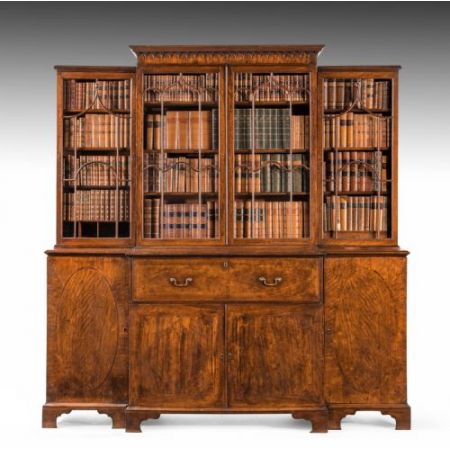 Englischer George III Antiker Mahagoni Breakfront Bücherschrank 1795