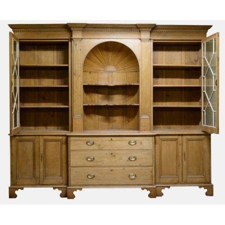 Antiker georgianischer Breakfront Bücherschrank Kiefer englisch 1750