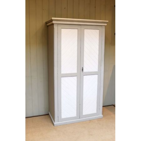 Original antiker französischer Kleiderschrank lackiert weiß 1910
