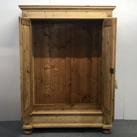 Kleiner original antiker Kiefernholz Kleiderschrank englisch 1900