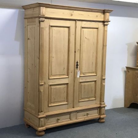 Britischer Antiker Kleiderschrank Kiefer Weichholz 1890