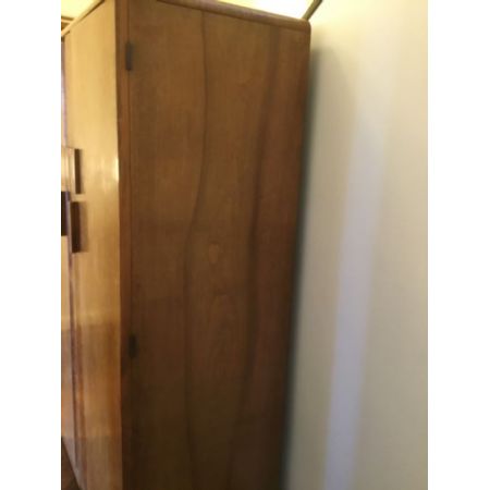 Original antiker englischer Art Deco Kleiderschrank Nussbaum 1930