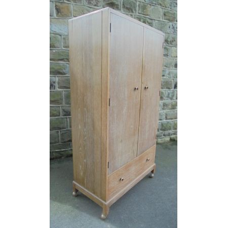 Antiker englischer Eichen Kleiderschrank im Heals Style gekalkt original 1910