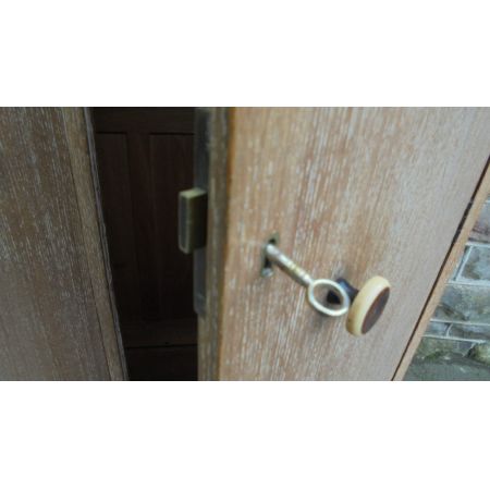 Antiker englischer Eichen Kleiderschrank im Heals Style gekalkt original 1910