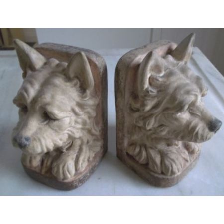 Original antike englische Gips Bücherstützen mit Terrier 1920