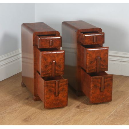 Schönes Paar original antike Art Deco Nachtschränke Nussbaum Englisch 1930