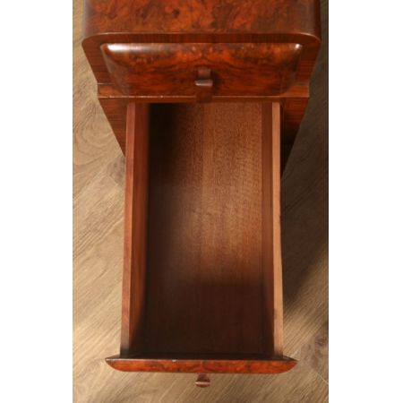 Schönes Paar original antike Art Deco Nachtschränke Nussbaum Englisch 1930