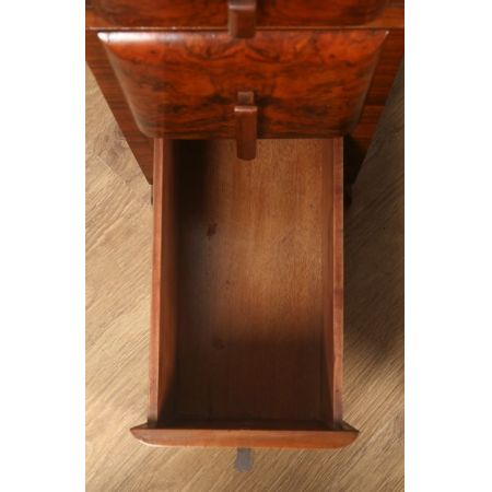 Schönes Paar original antike Art Deco Nachtschränke Nussbaum Englisch 1930