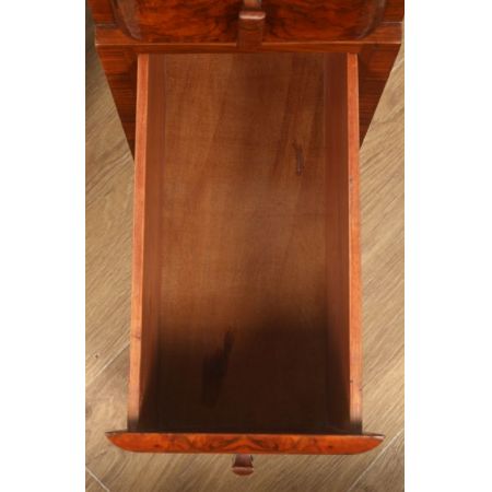 Schönes Paar original antike Art Deco Nachtschränke Nussbaum Englisch 1930