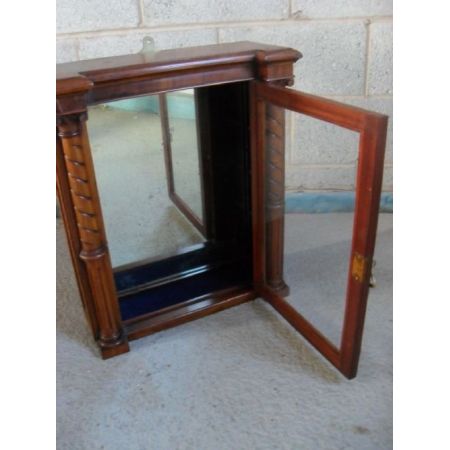 Hervorragende antike viktorianische kleine Mahagoni Breakfront Vitrine 1850 