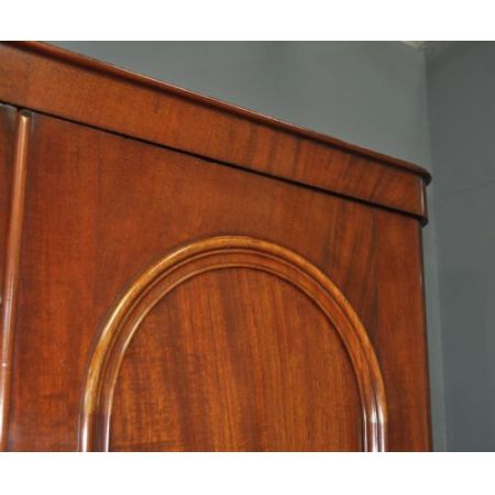 Sehr guter antiker viktorianischer Mahagoni Kleiderschrank englisch 1860