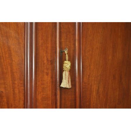 Sehr guter antiker viktorianischer Mahagoni Kleiderschrank englisch 1860