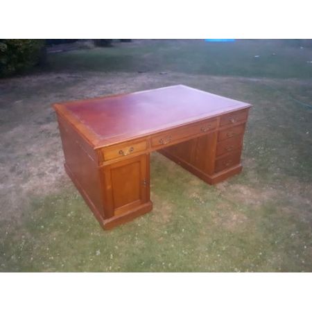 Stilvoller antiker englischer massiver Mahagoni Schreibtisch Pedestal Desk 1910