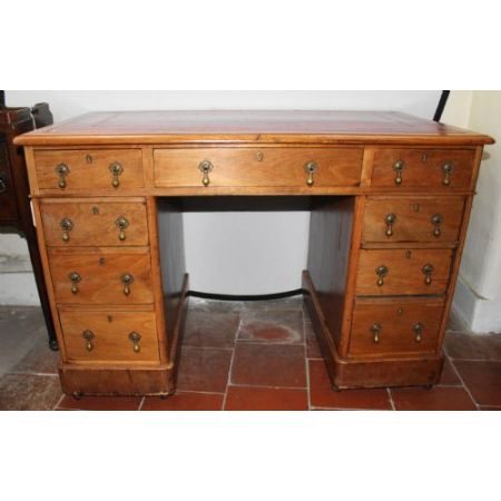 Fantastischer Antiker Englischer Viktorianischer Nussbaum Schreibtisch