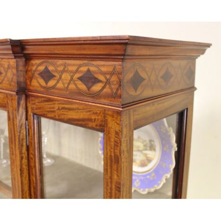 Herrliche antike edwardianische Satinholz Vitrine England 1900