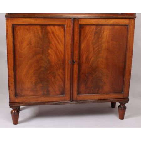 Englischer Mahagoni Bücherschrank George IV antik 1820