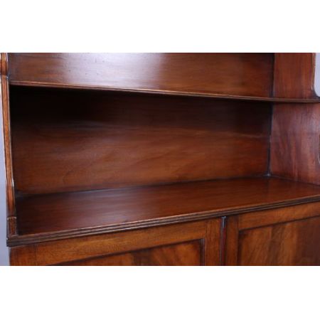 Englischer Mahagoni Bücherschrank George IV antik 1820