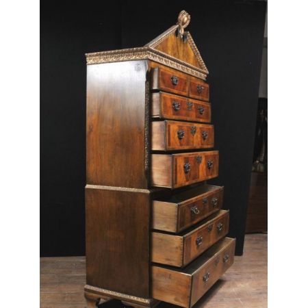 Antike Nussbaum Kommode England 1840