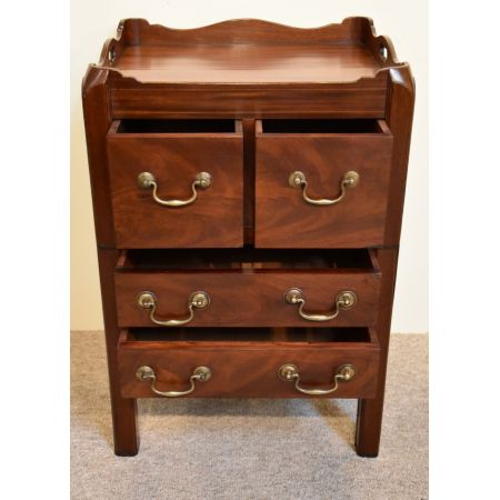 Antike Mahagoni Kommode George III England 1770