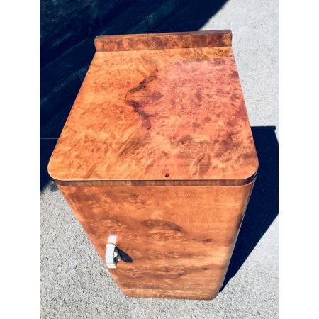 Feiner Antiker Art Deco Nachtschrank Nussbaum England 1930