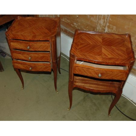 Original antike französische Königsholz Nachttische 1920