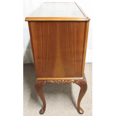 Ausgezeichnetes antikes englisches Nussbaum Sideboard ca 1920