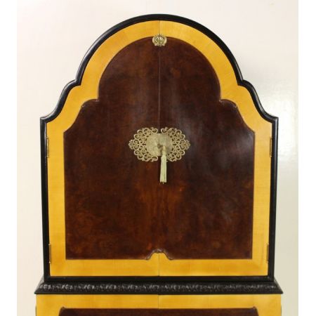 Wunderbarer englischer Art Deco Nussbaum Cocktailschrank antik 1920