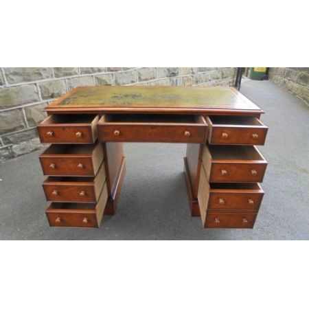 Edwardianischer Antiker Nussbaum Schreibtisch englisch ca 1890