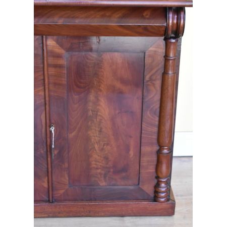 Herrliches antikes viktorianisches Mahagoni Sideboard britisch 1850