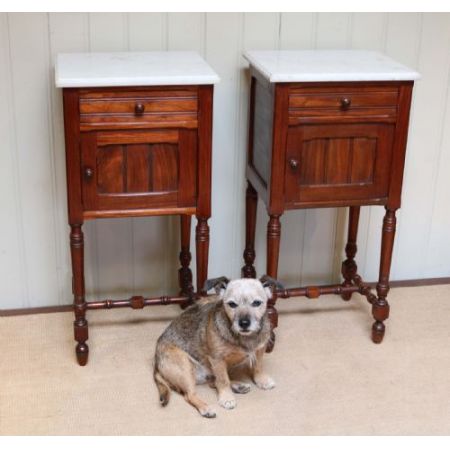 Hübsche französische antike Palisander Nachtschränke mit Marmor ca 1900