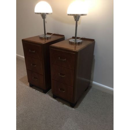 Bezaubernde antike Art Deco Nachtschränke Nussbaum englisch 1930