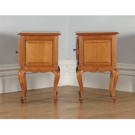 Herrliche Eichen antike Nachtschränke Louis XVI Stil Frankreich ca 1920