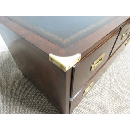 Englische Militär Mahagoni Kommode Sofatisch Leder antik 1920