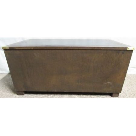 Englische Militär Mahagoni Kommode Sofatisch Leder antik 1920