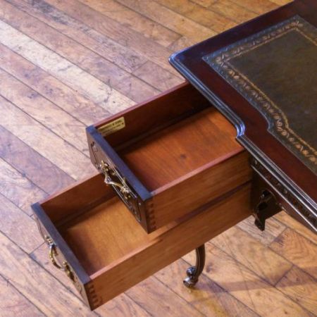 Edwardianischer englischer Mahagoni Schreibtisch original antik 1890