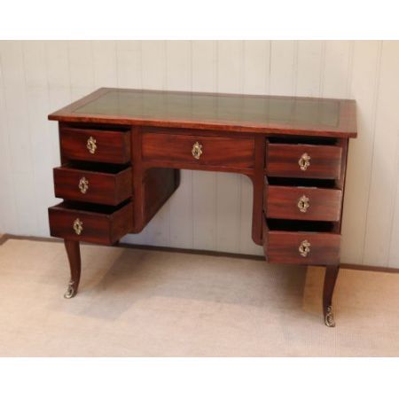 Feiner antiker viktorianischer Mahagoni Schreibtisch britisch 1850